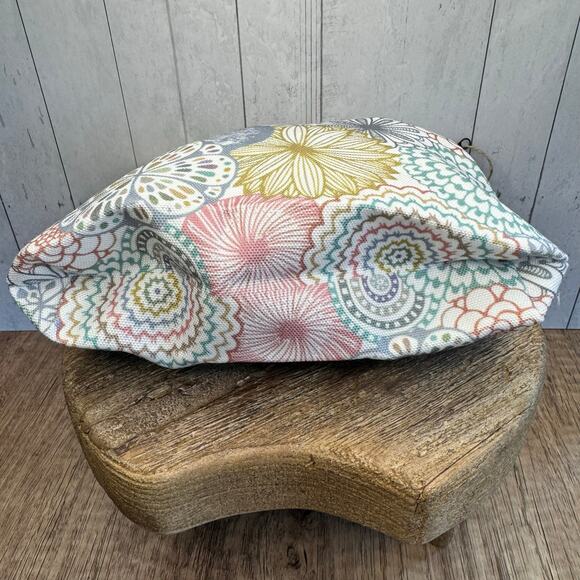 Makeup Bag Flowers Bag Artist Pouch White Gray Pink Flowers NEW FAST SHIP - Picture 3 of 6